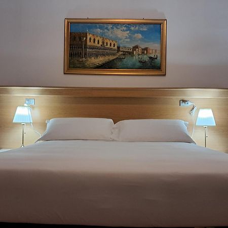 Hotel Tito 2 ميستر المظهر الخارجي الصورة