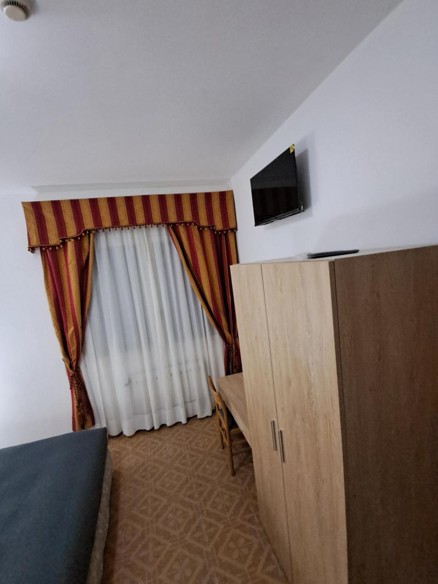 Hotel Tito 2 ميستر المظهر الخارجي الصورة