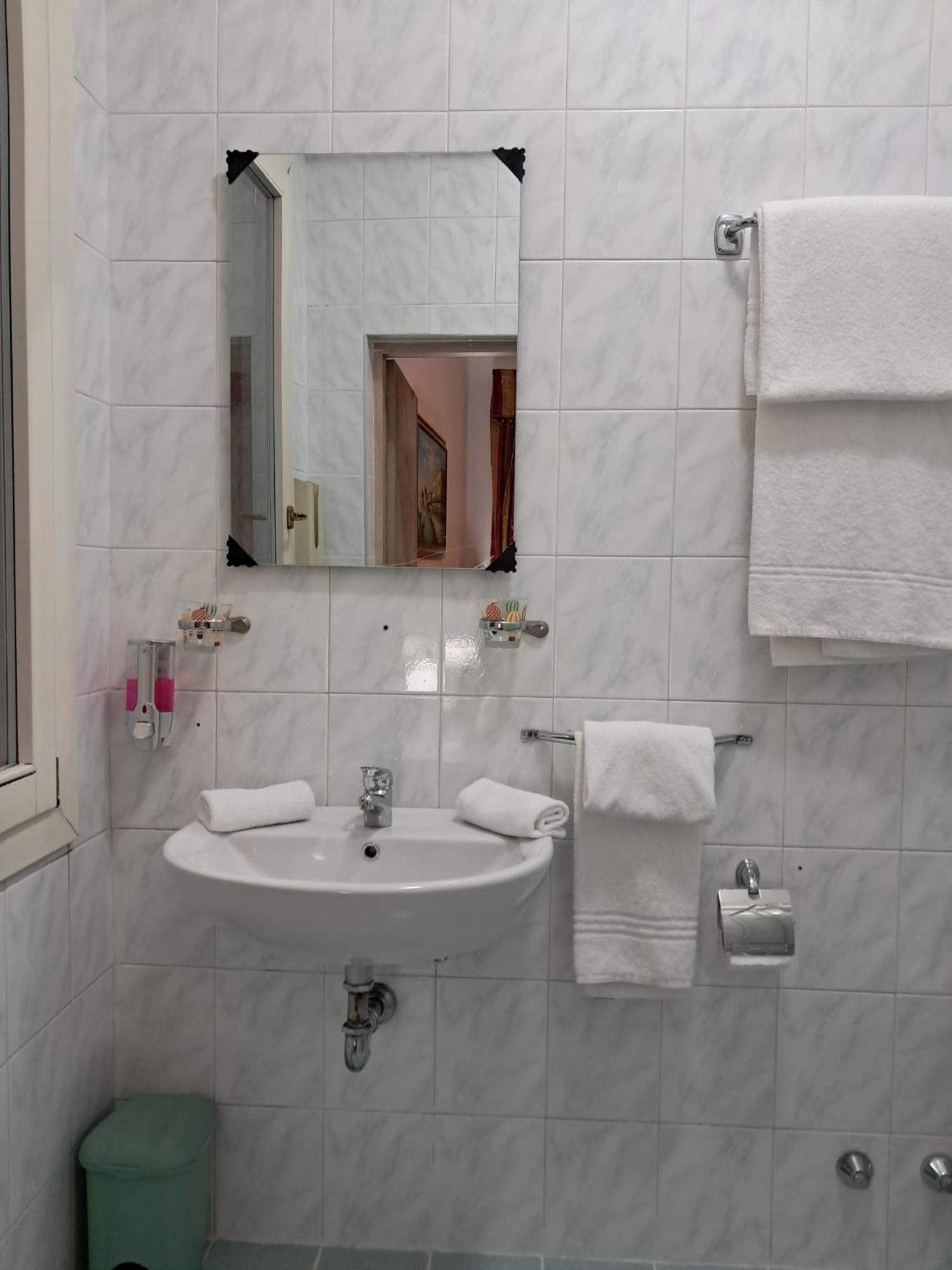 Hotel Tito 2 ميستر المظهر الخارجي الصورة